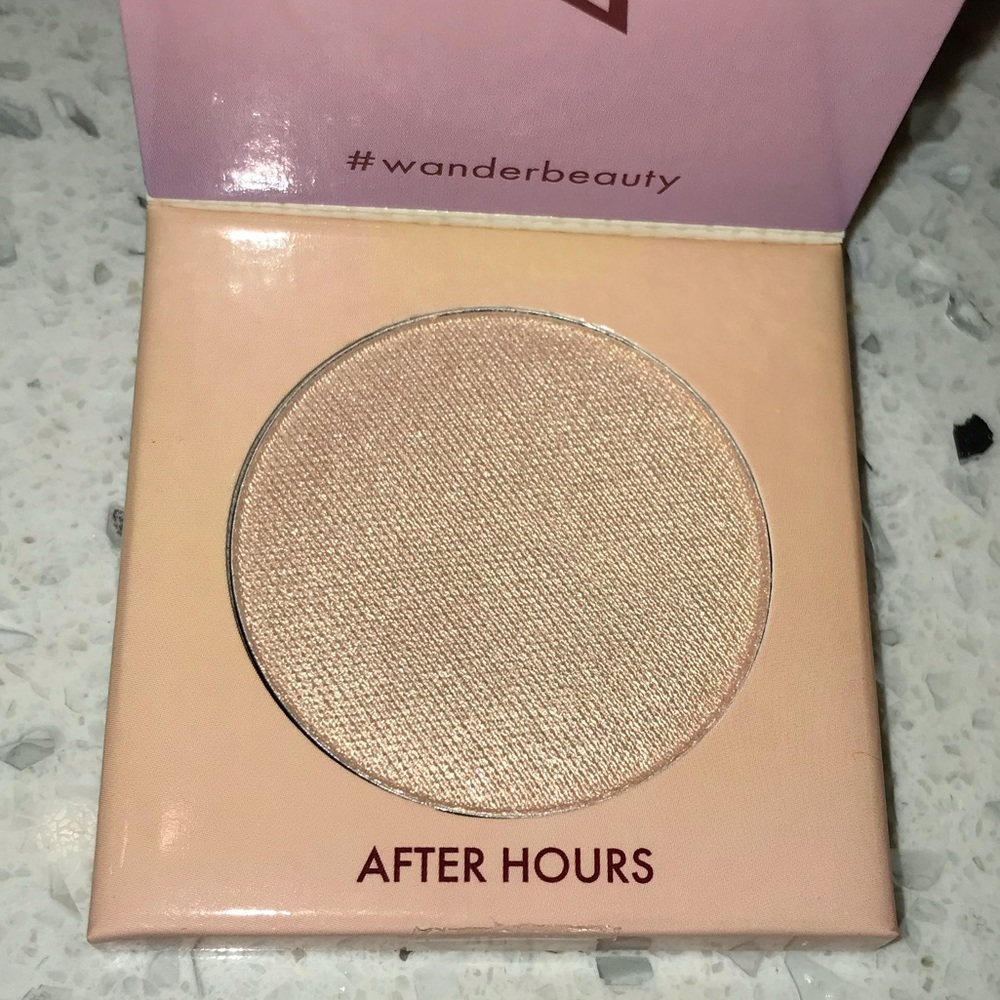 Wander Beauty 5 Pc Set - Picture 4 of 5